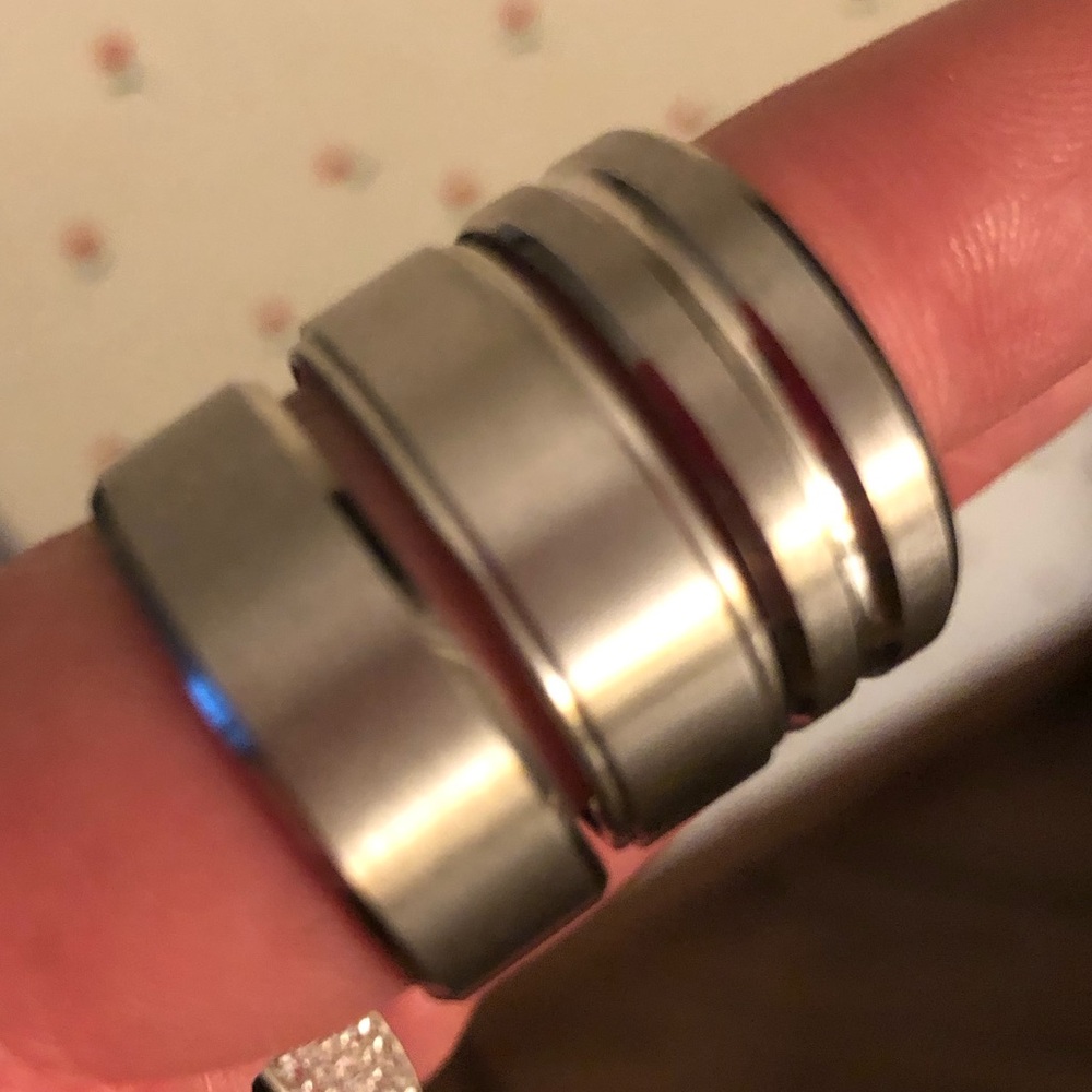 Unisex Silver Tone Stainless Steel Ring - Picture 7 of 11